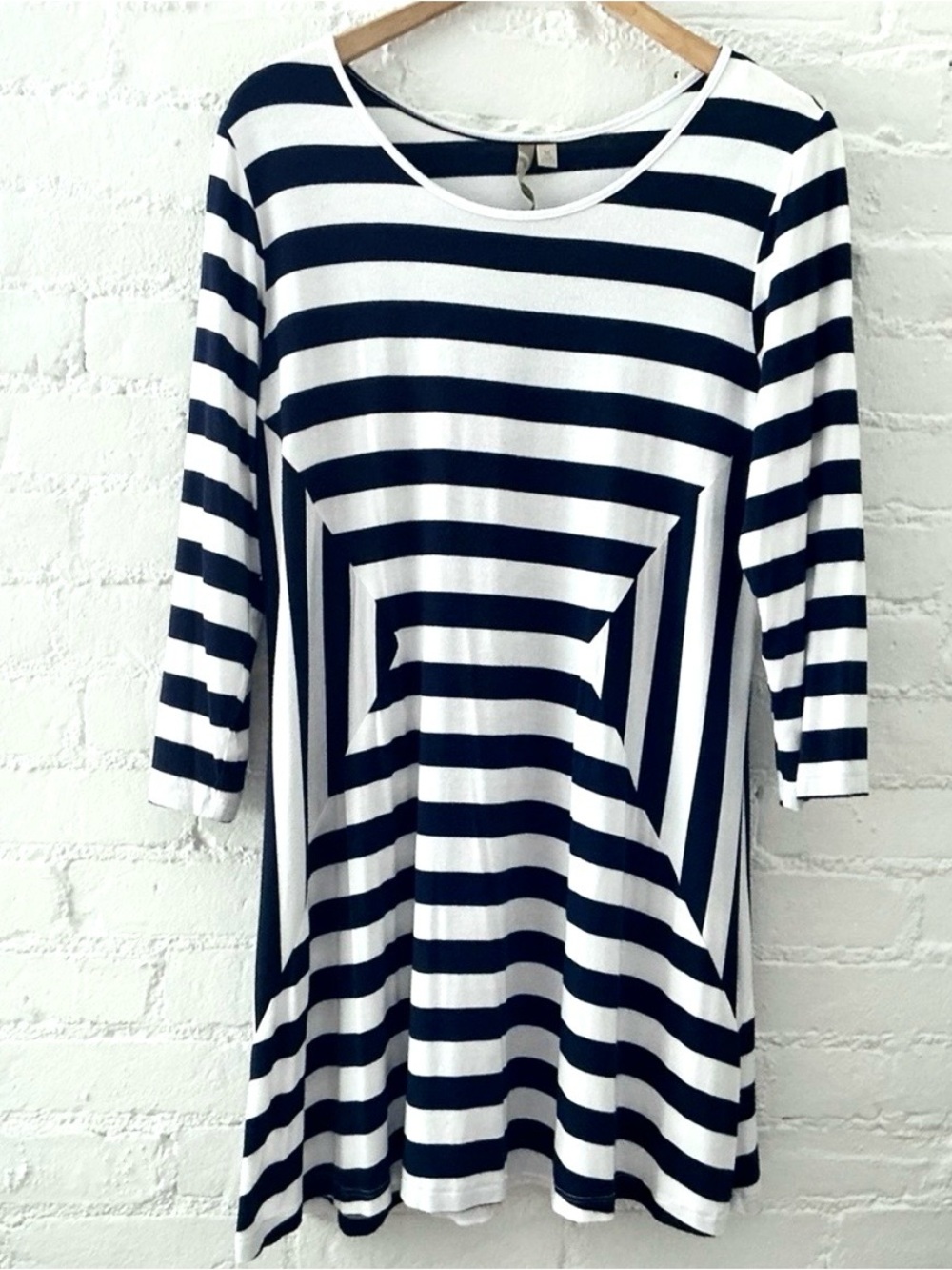 Comfy USA Flowy Tunic Top Black White Striped Coastal Beachy Vacation Summer M